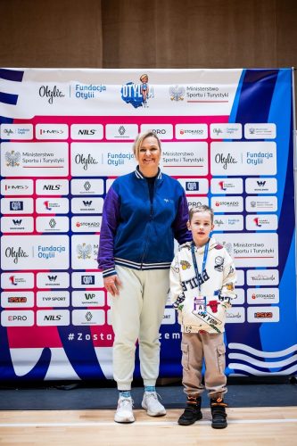 20251213BSY 12080587