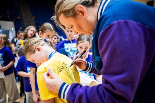 20251213BSY 12131677